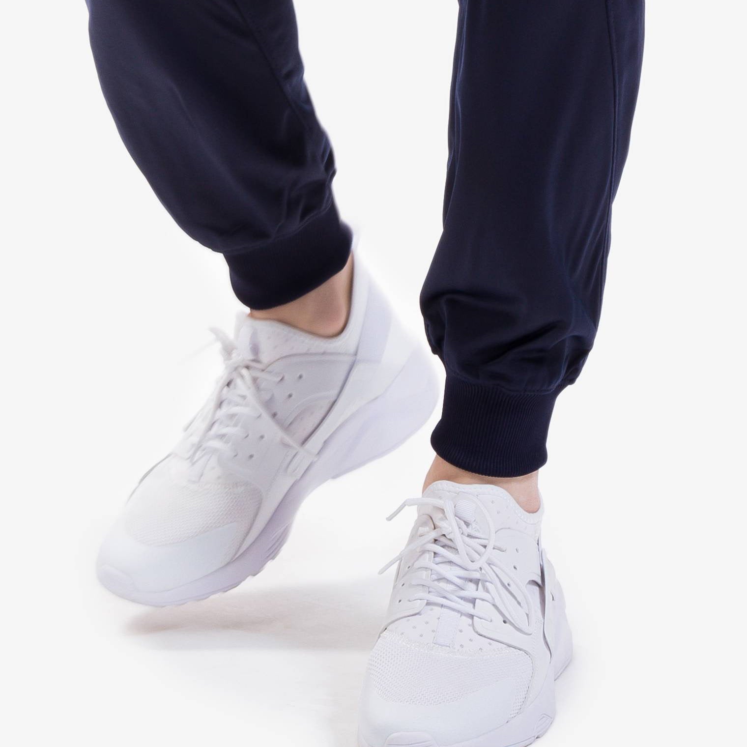 TR018 TRACKSUIT VISA